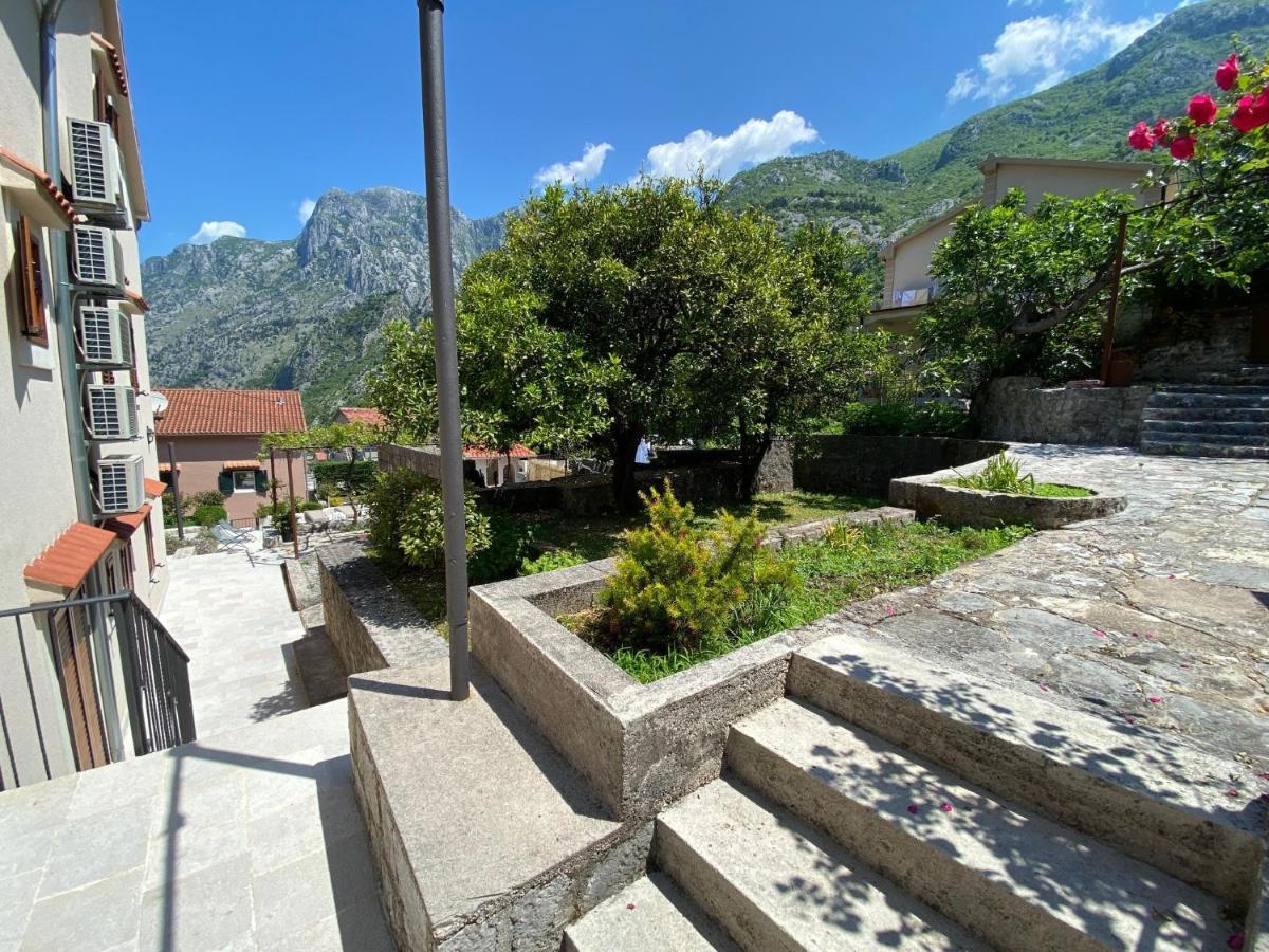 Apartments Mezini 11 Kotor Exterior foto