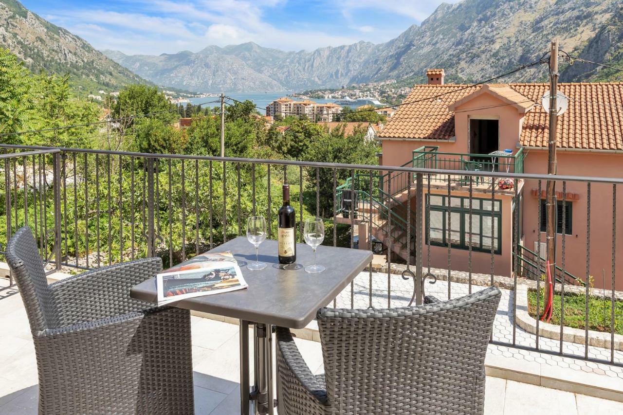 Apartments Mezini 11 Kotor Exterior foto